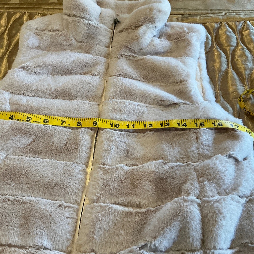 NWT Dylan Los Angeles Faux Fur Zip Up Jacket Ecru Color Size S - Picture 11 of 13